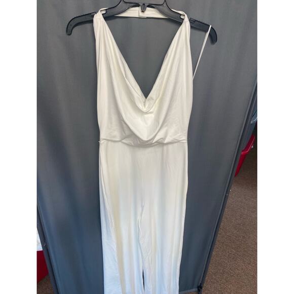 Susana Monaco Cowl Halter Jumpsuit in Sugar X-small NWOT (b40) - Picture 4 of 8